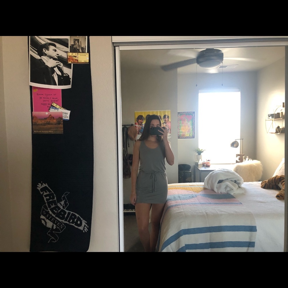 Comfy gray tie dress